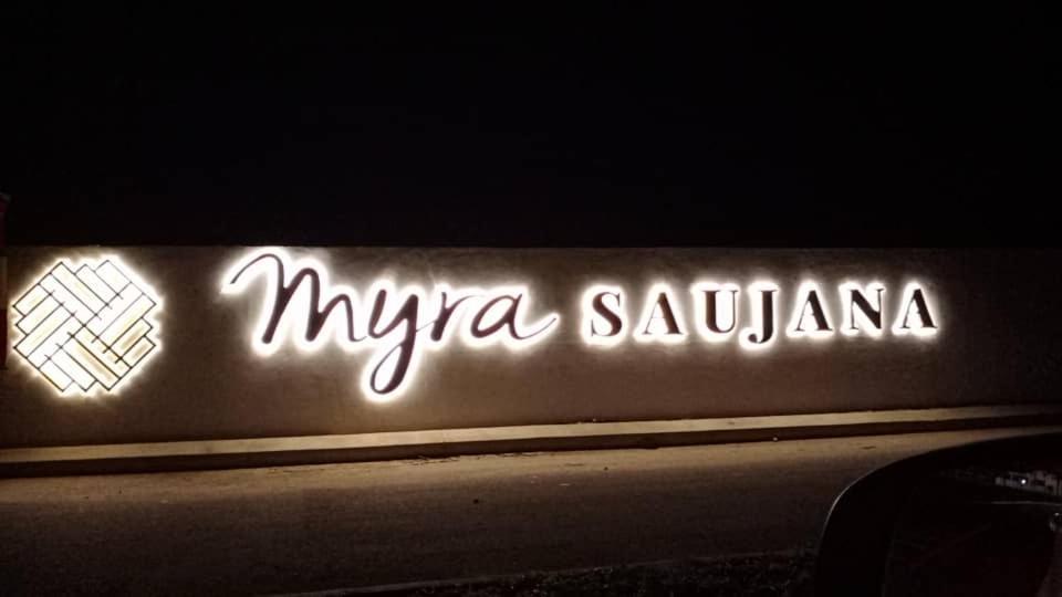 Faridz Homestay At Myra Saujana Kampong Simpang Empat Εξωτερικό φωτογραφία