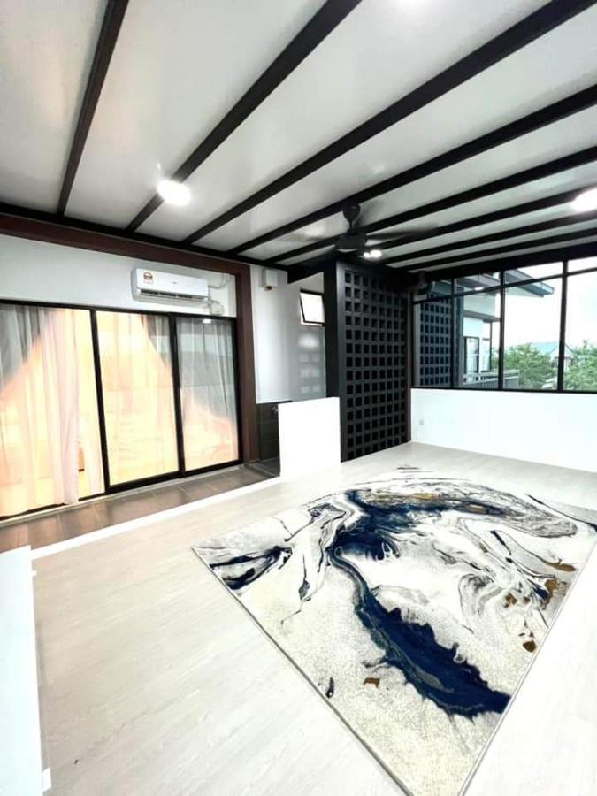 Faridz Homestay At Myra Saujana Kampong Simpang Empat Εξωτερικό φωτογραφία