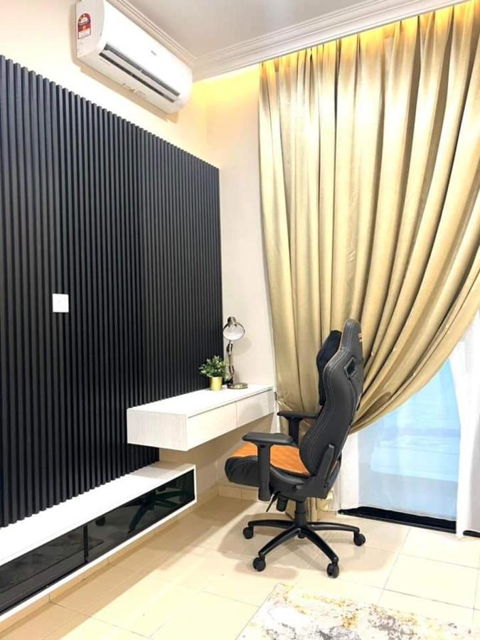 Faridz Homestay At Myra Saujana Kampong Simpang Empat Εξωτερικό φωτογραφία