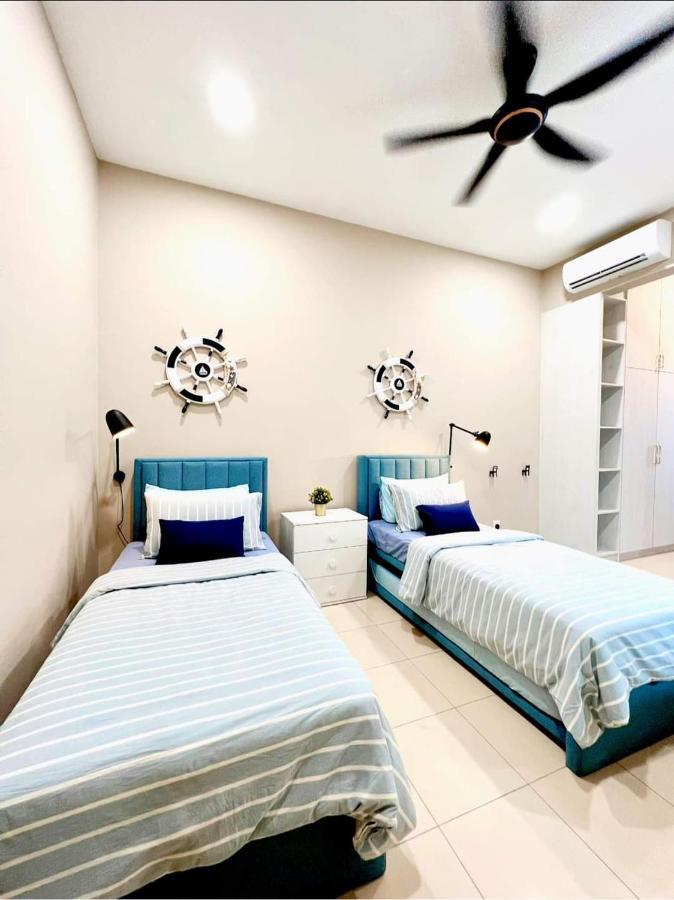 Faridz Homestay At Myra Saujana Kampong Simpang Empat Εξωτερικό φωτογραφία